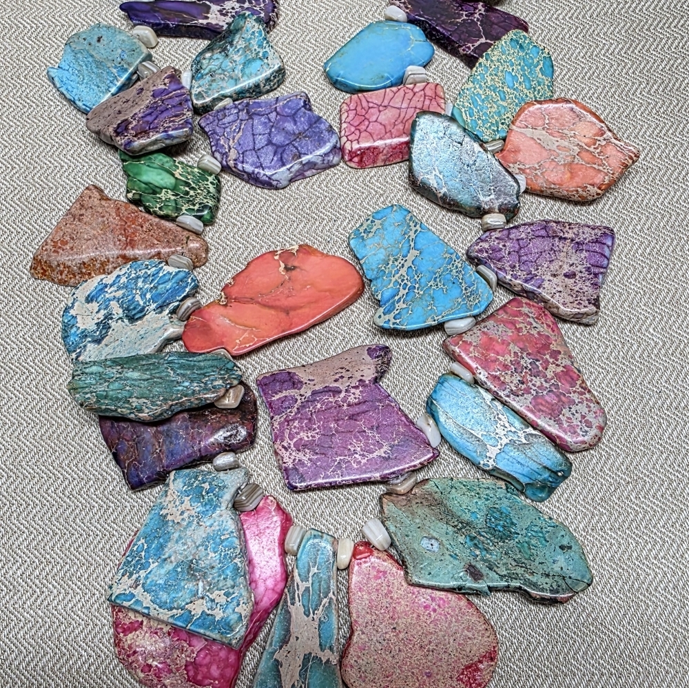 STATEMENT 32 Pieces Of Imperial Jasper And Turquoise On This Stunning Necklace - Picture 2 of 14